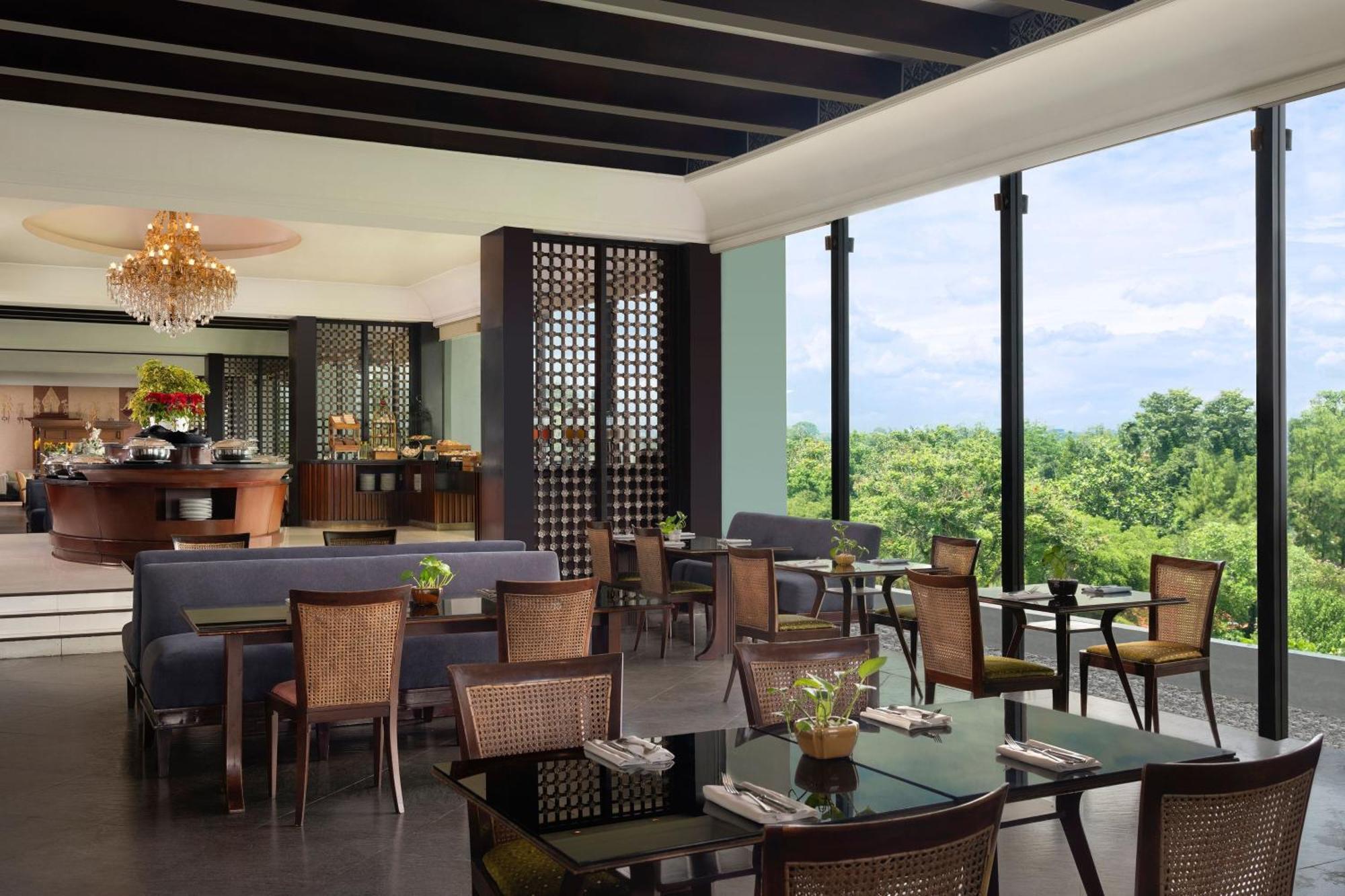 Mustika Yogyakarta Resort And Spa Maguwo Экстерьер фото